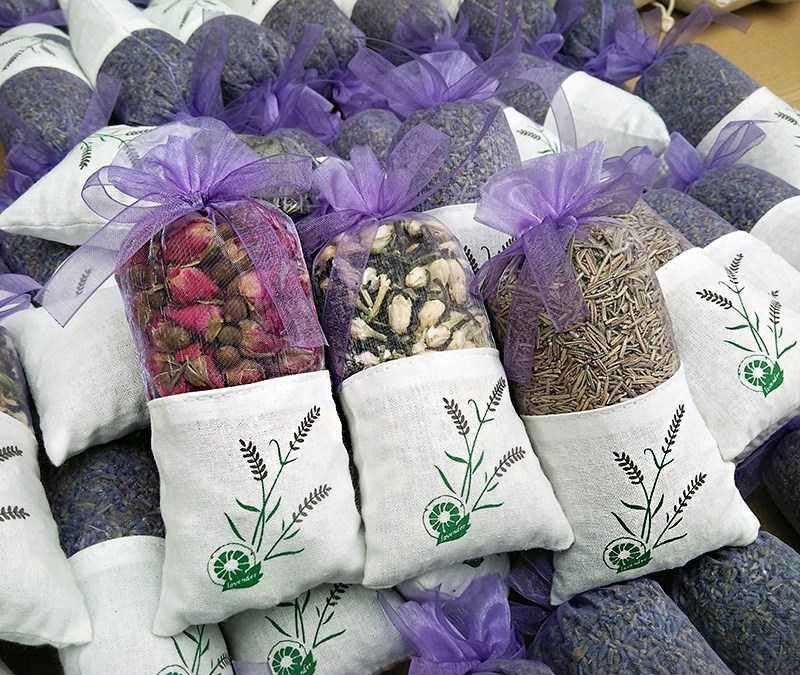 Natural dried flower sachet